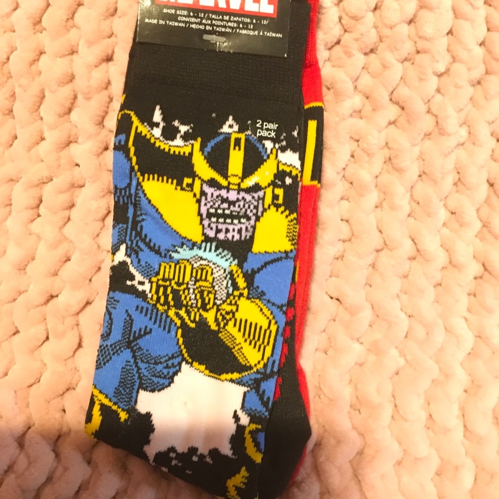 NWT Two pair pack Marvel Thanos socks size mens 6-12